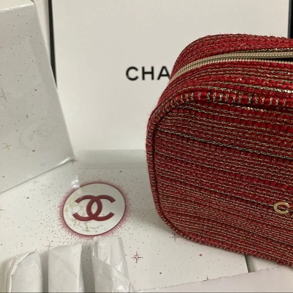 CHANEL GLOSS TRIO SET - Picture 4 of 9